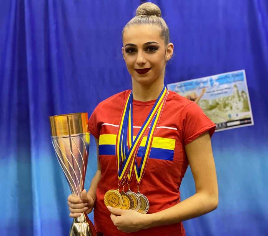  Sonia Ichim, vedeta Aradului la Naţionalele de ritmică! Medalii pentru junioarele şi echipele de la CSM