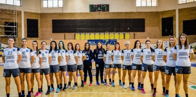 Politicul ucide handbalul, la Chişineu Criş! Mesajul Roxanei Boldor: „Contra voastră nu ştiu să joc”!