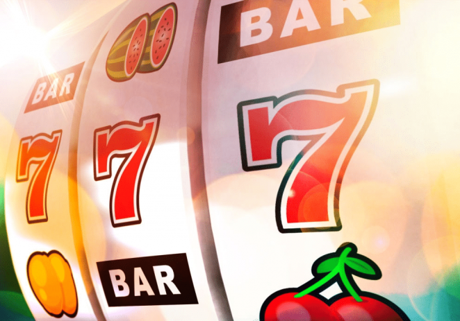 Vrei să joci la cazino dar nu vrei să riști prea mult? Descoperă ce sunt rotirile gratuite de care ai parte în jocurilor online!