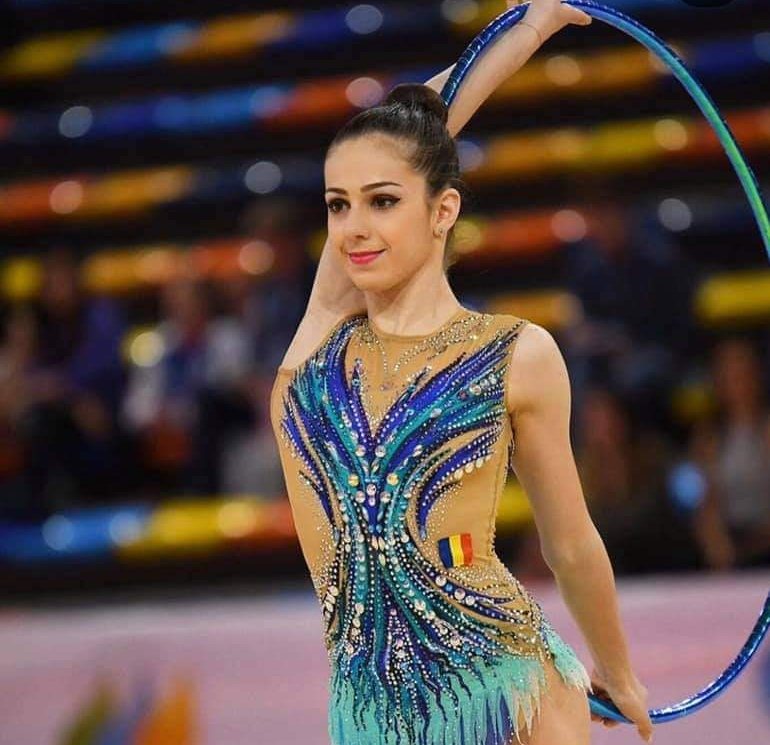  Sonia Ichim, experienţă italiană în Serie A! Trei gimnaste arădene – în ansamblul de junioare