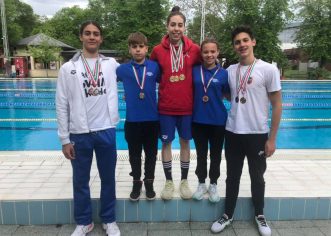 Înotătorii de la CSM Arad s-au remarcat la un concurs internaţional în Ungaria