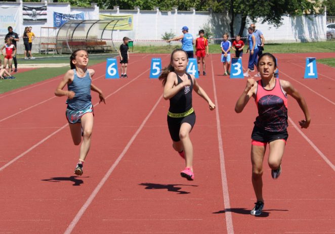 Aproape 200 de mici atleţi s-au întrecut într-un veritabil festival, la Arad