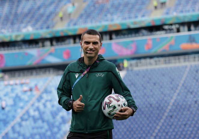 Ovidiu Haţegan, desemnat arbitrul anului la Gala Fotbalului Românesc! Man a pierdut duelul cu Keşeru