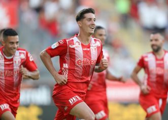 Utistul Miculescu a ajuns şi pe „radarul” Craiovei lui Rotaru! Îşi va putea păstra UTA golgheterul, în iarnă?