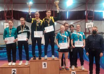 Jucătoarele de tenis de masă Irina Rus şi Adela Strună, pe podiumul naţional la tineret