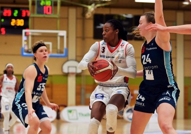 Americanca Shereen Sutherland întăreşte Aradul! Rivala din Satu Mare a dat lovitura iernii