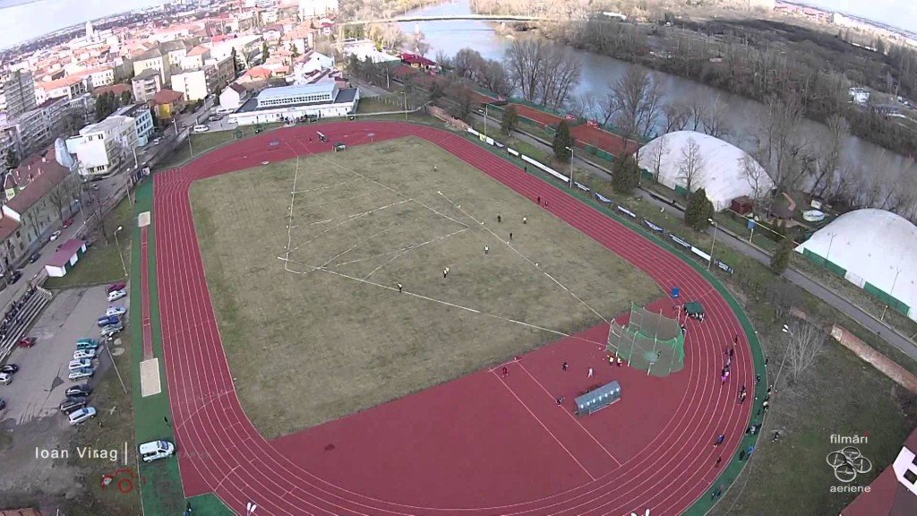  Tot mai puţine competiţii sportive atletice pe stadionul Gloria din Arad