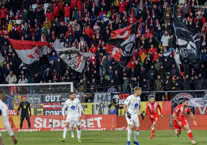 Ultraşii UTA-ei sunt dezamăgiţi, dar fac deplasarea la Rapid! Avertisment pentru Balint: „Un gest laş şi nedemn!”