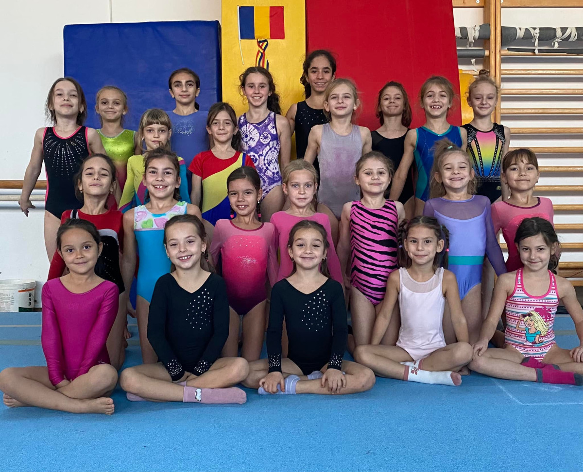  Micile gimnaste ale CSM Arad pregătesc primul concurs de calificare, din primăvară