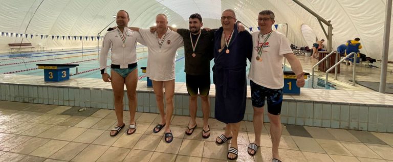 Rezultate meritorii pentru înotătorii masters ai CSM Arad, în Ungaria şi la Timişoara