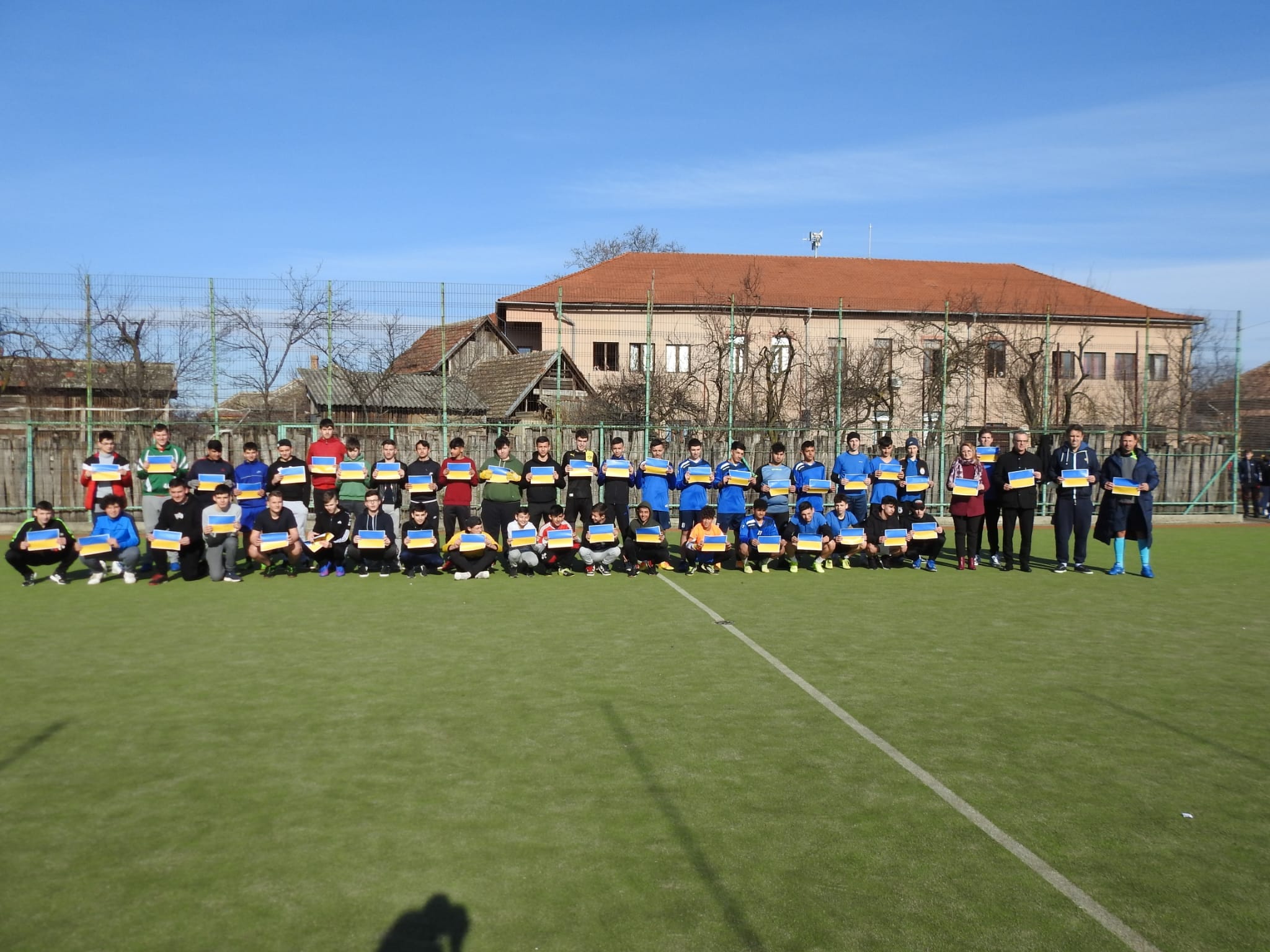  Moment de reculegere pentru victimele din Ucraina, la Cupa Primăverii la fotbal a Liceului Teoretic „Gheorghe Lazăr” din Pecica