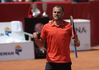 Marius Copil l-a eliminat pe principalul favorit al challengerului de la Barletta