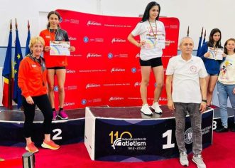 Mica atletă arădeană Denise Bejan este vicecampioană națională la triatlon