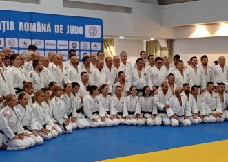 Parteneriat româno-francez în judo! Arădeanul Dorin Drimbe, printre cei 100 de antrenori din Poiana Braşov