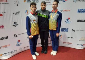 Gimnaştii de lot naţional ai CSM-ului – medaliaţi la Bucharest Aerobic Cup, urmează Mondialul din Portugalia!