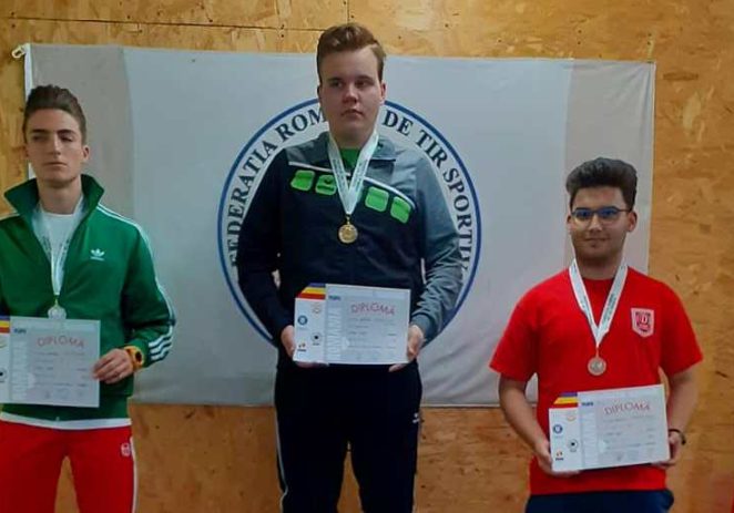 Pistolarii arădeni au început ca din puşcă sezonul de glonţ: podiumuri la prima etapă, de la Bucureşti!