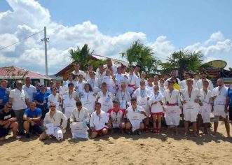 Sportivii combinatei Arad – Ghioroc au urcat pe podiumul naţional de sambo pe plajă