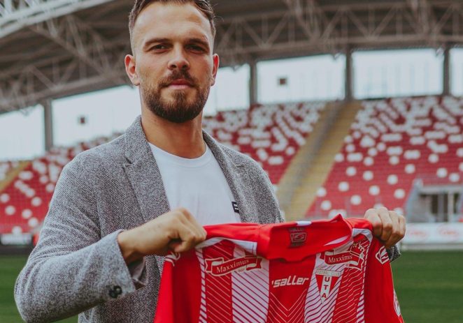 Orhan Ademi este noul atacant al UTA-ei. Vine din liga a treia germană, de la MSV Duisburg!