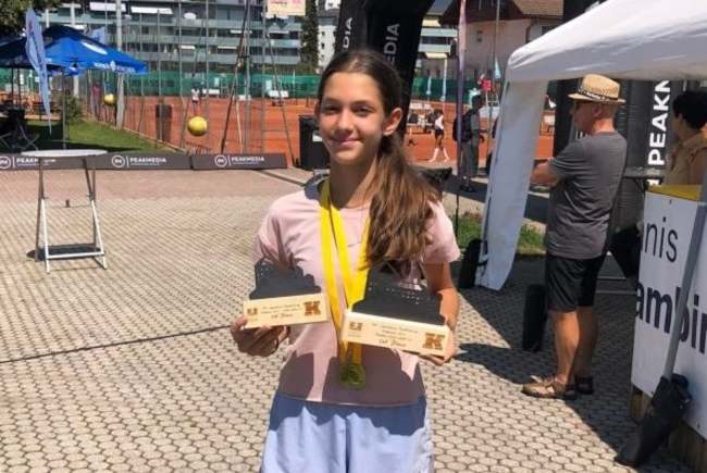  Tenismena Medeea Fereștean, dublu medaliată în Austria