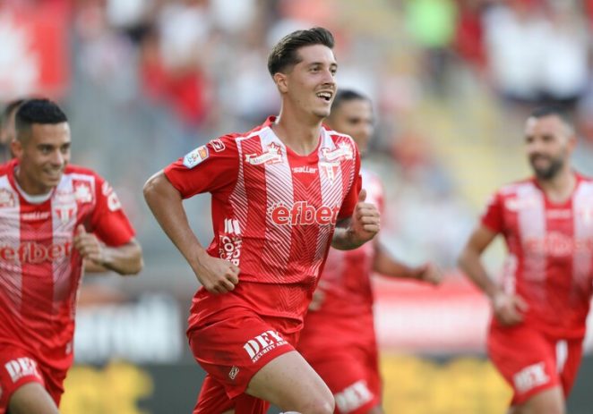 UTA a bătut palma cu FCSB pentru Miculescu, în contul a unui milion de euro!