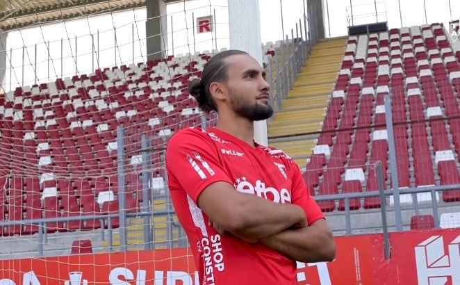 Postolachi vrea să joace cu „lupii galbeni”, iar UTA şi-a făcut dreptate la comisii în cazul Roger