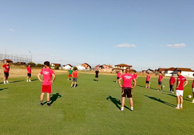 Viitorul caută primul succes în play-off-ul Ligii 3, duel arădean în play-out!