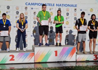 Pistolarii arădeni au țintit medalii la juniori II: Luca Joldea, de patru ori pe podium!