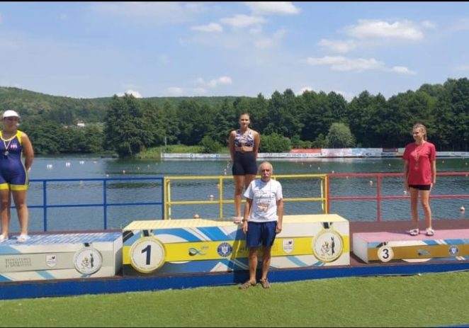 Kaiaciștii de la CSȘ Gloria Arad au urcat pe podium la Naționalele școlare