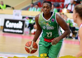 Americanca Stephanie Madden este noua extremă de forță a Aradului