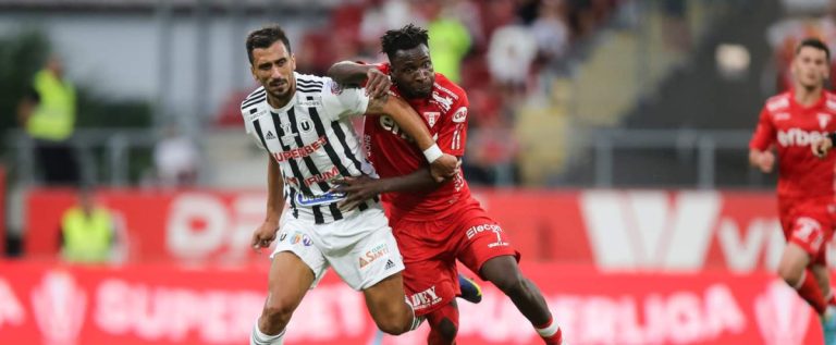 Trei meciuri în opt zile pentru UTA: cu FCU Craiova se joacă vineri seara, la Arad!