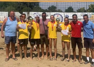 Fetele și băieții de la ProVolei Arad sunt campioni naționali de cadeți la volei pe plajă