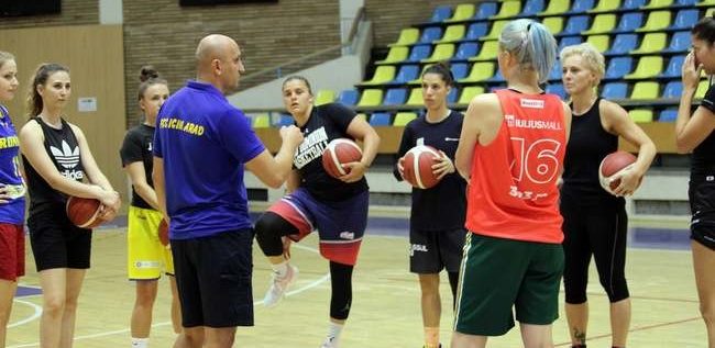 FCC UAV este de astăzi în formulă completă: au ajuns și americancele! „Dublă” amicală la Arad cu campioana Serbiei, Steaua Roșie Belgrad!