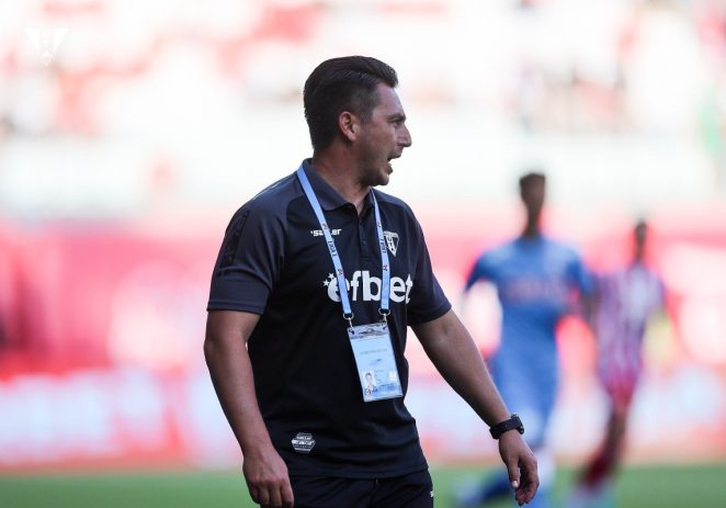Poenaru nu mai acceptă alibiuri, la UTA: „Suntem datori față de fani și club, mergem la Botoșani să câștigăm!“