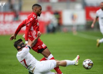 ”Bătrâna Doamnă” cade în fața revelației: UTA pierde la ultima fază, în fața neînvinsei Hermannstadt!