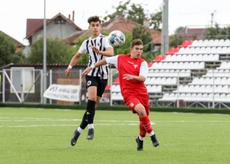 Juniorii „roș-albi” sunt lideri în Liga de Tineret! Victorii pe linie pentru puștii arădeni