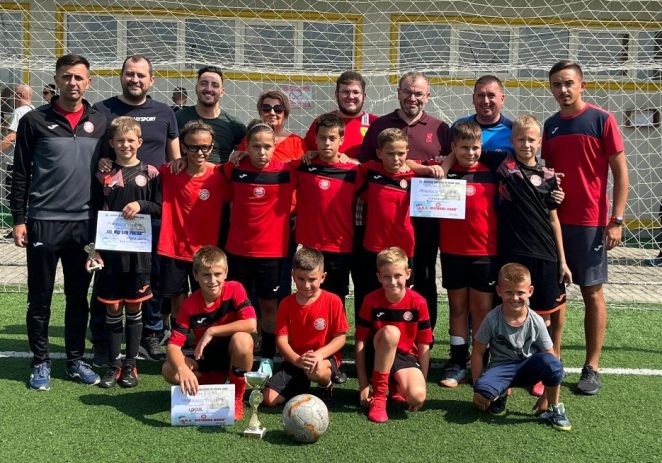 Puștii de la Viitorul Arad au câștigat ediția a noua a Memorialului Ionuț Leac