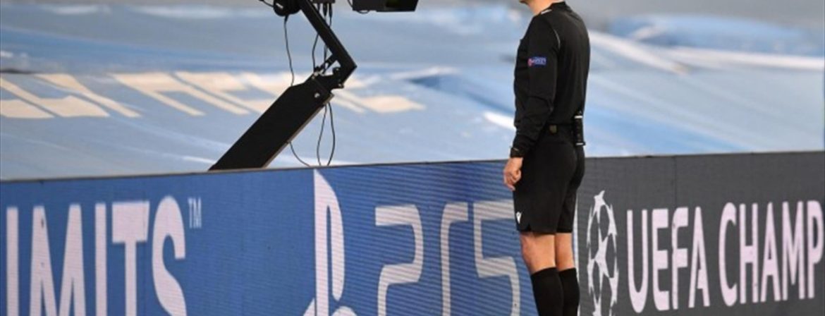 Ovidiu Hațegan, în camera VAR la un meci din Europa League