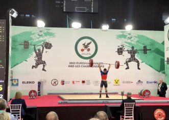 Halterofilul Cosmin Krupla, de la AMEFA Arad, este triplu medaliat european de juniori