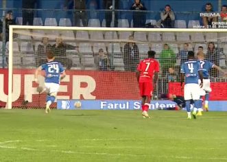 Lăsați-vă de fotbal! UTA s-a făcut de râs la Ovidiu, deși a jucat aproape o repriză cu om în plus