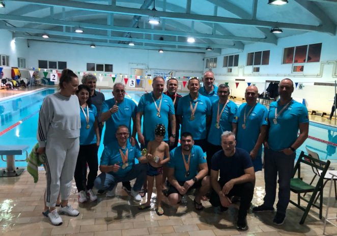 Înotătorii masters arădeni au câștigat tradiționalul concurs Cupa DKMT, de la Timișoara
