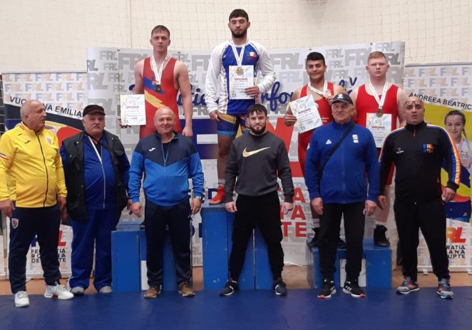 Două prezențe arădene pe podiumul național de lupte, la categoria U17
