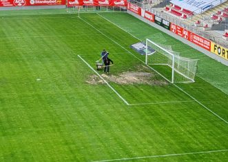 Stadionul Francisc Neuman „înghite” alte 2,6 milioane de euro, iar UTA ar putea juca la anul în afara Aradului