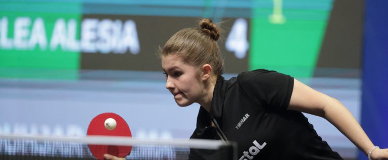 Fata de aur a tenisului de masă arădean: Alesia Sferlea și-a mai asigurat o medalie la Mondial, în proba de dublu