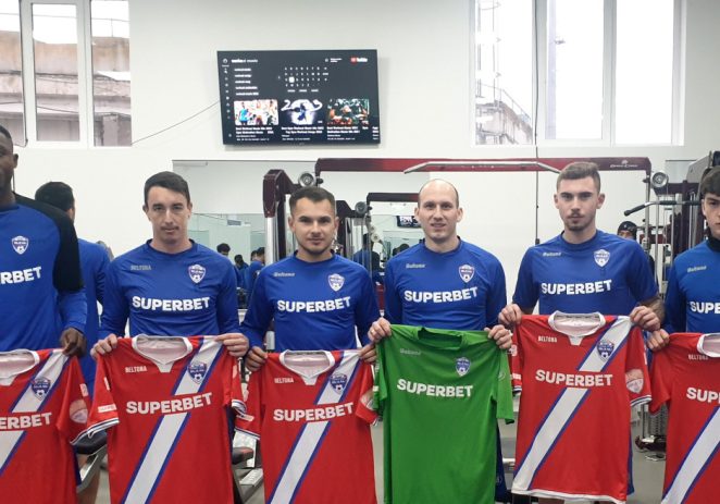 Godwin a fost prezentat la Gloria Buzău. Nigerianul împrumutat de UTA luptă pentru promovare