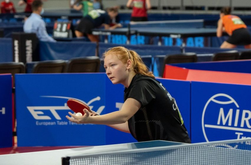  Adela Strună și Irina Rus, până în sferturi la Naționalele de tenis de masă pentru seniori