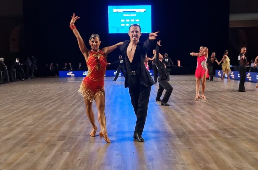  Dansatorii arădeni Andreea și Patrik Haizăr au fost medaliați la Europeanul Senior Latino