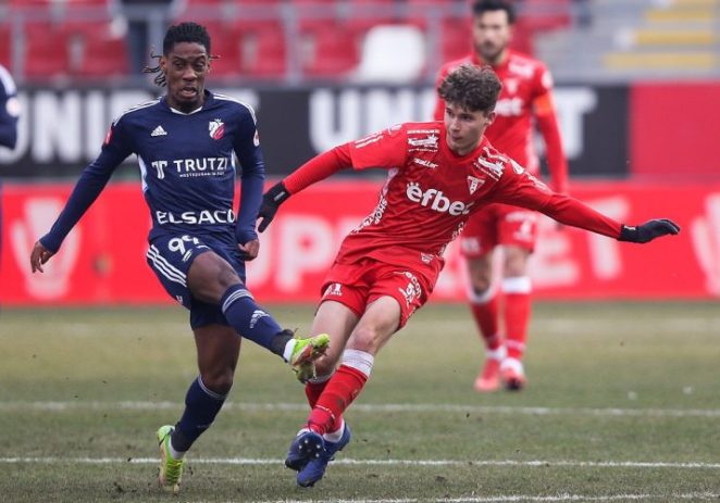 Utistul Rareș Pop, tânăr dar liniștit: „Nu se pune problema să plec de la Arad înainte de terminarea liceului!“