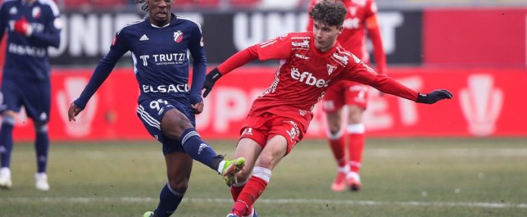 Utistul Rareș Pop, tânăr dar liniștit: „Nu se pune problema să plec de la Arad înainte de terminarea liceului!“