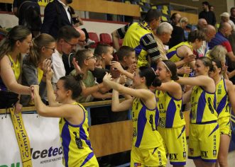 FCC UAV Arad vinde bilete pentru meciul de sâmbătă, cu CSM Târgoviște