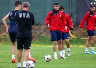 Rednic nu scapă de probleme: au căzut transferurile lui Dumbrăvanu și Peyre, iar Dumiter are pubalgie